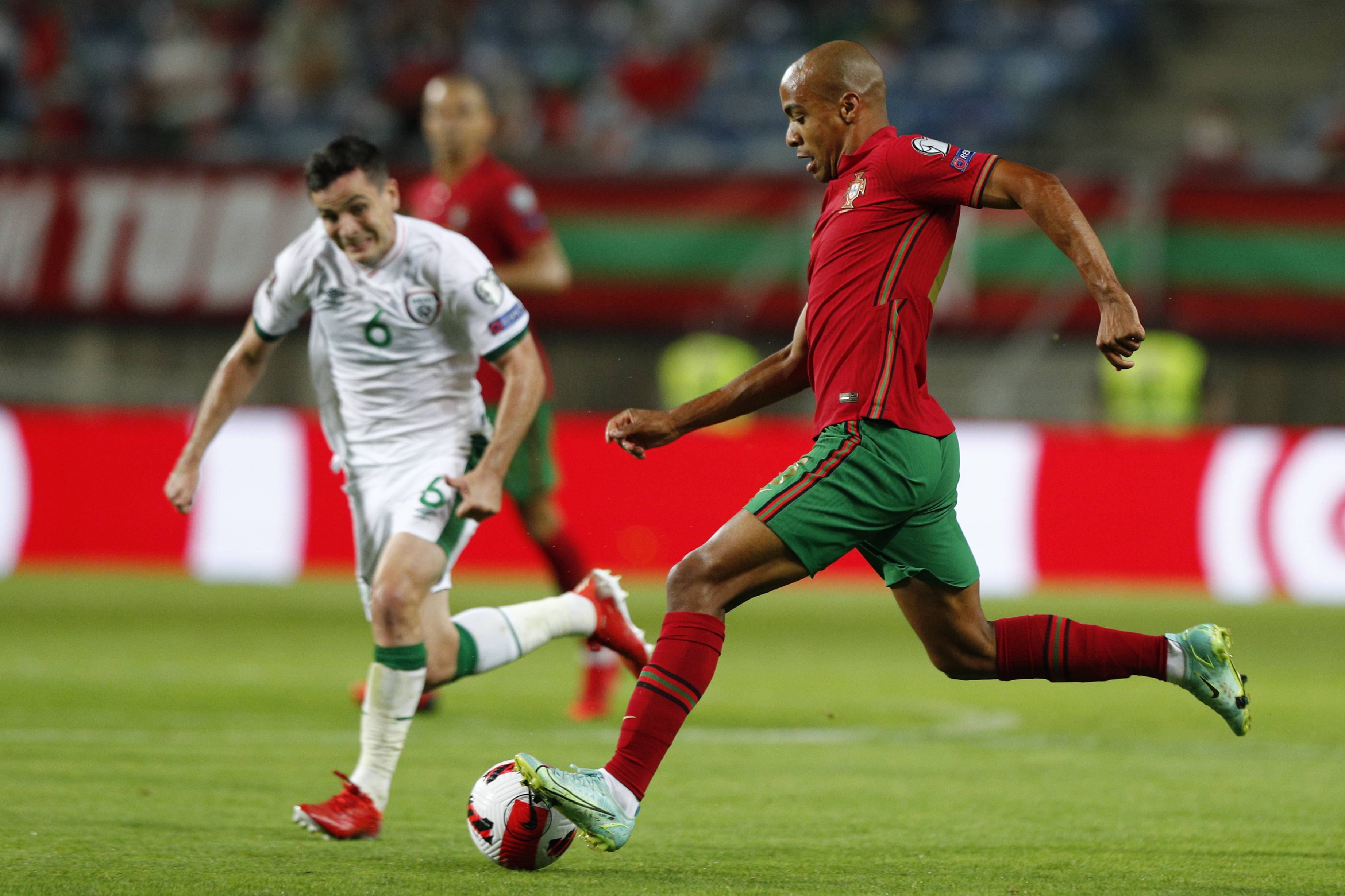 载着无数的 载着无数的