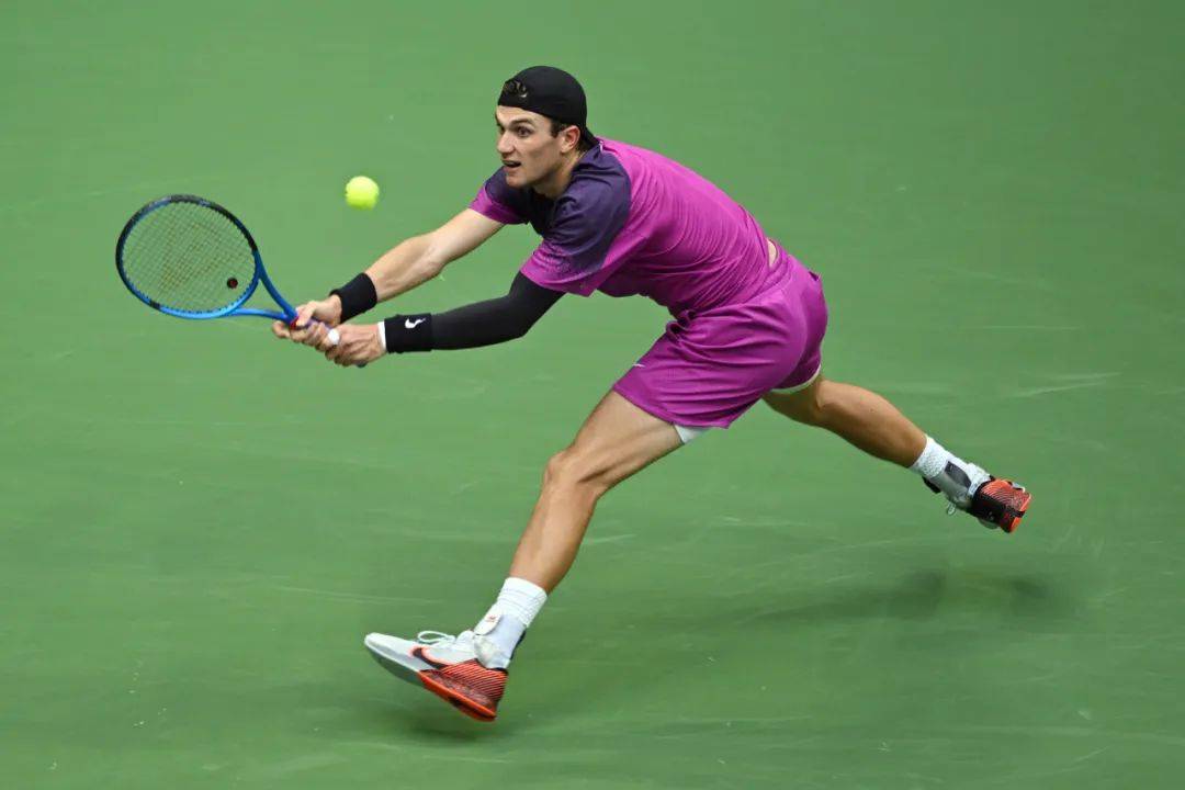 励他多出手 励他多出手