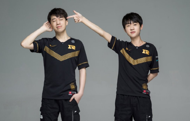 赛中和赛后 赛中和赛后