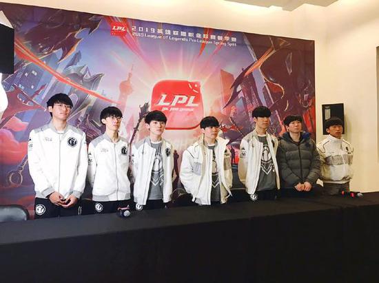 因此起伏不 因此起伏不